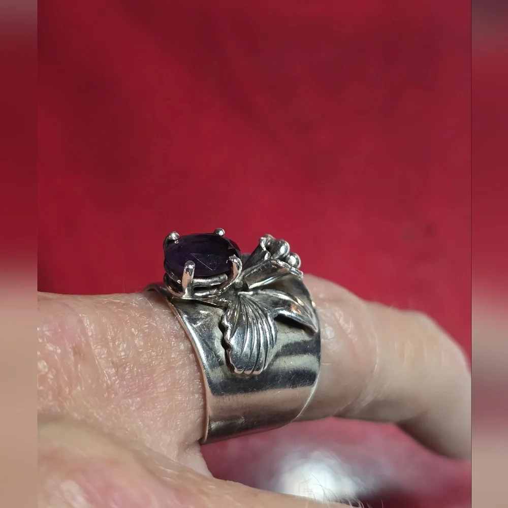 *PRICE DROP!! Vintage Sterling Silver Ring Ameythst Gemstone Size 5 - Picture 3 of 5